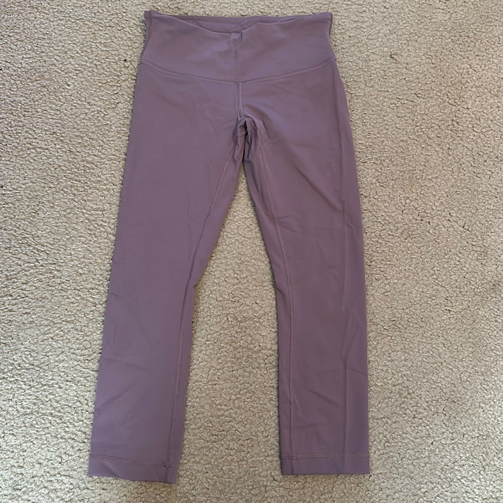 Lululemon Women’s Cropped Leggings Size 4